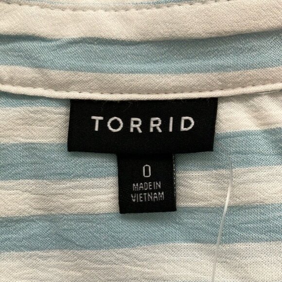 Torrid Esther Button Front Blouse - Picture 7 of 9